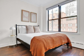 Gold Coast Studio w Gym Roof nr Mag Mile CHI-618